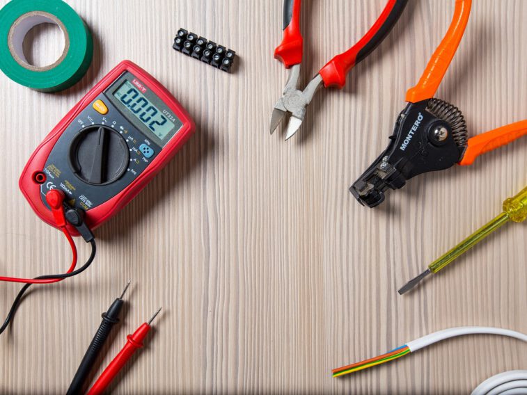 Werkzeug für die Elektroinstallation